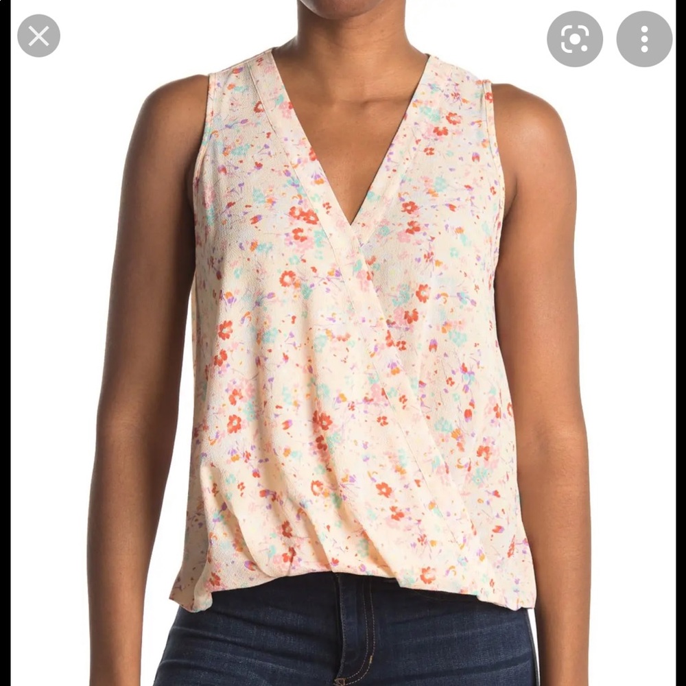 5/$30 Sleeveless Gathered Hem Floral Top